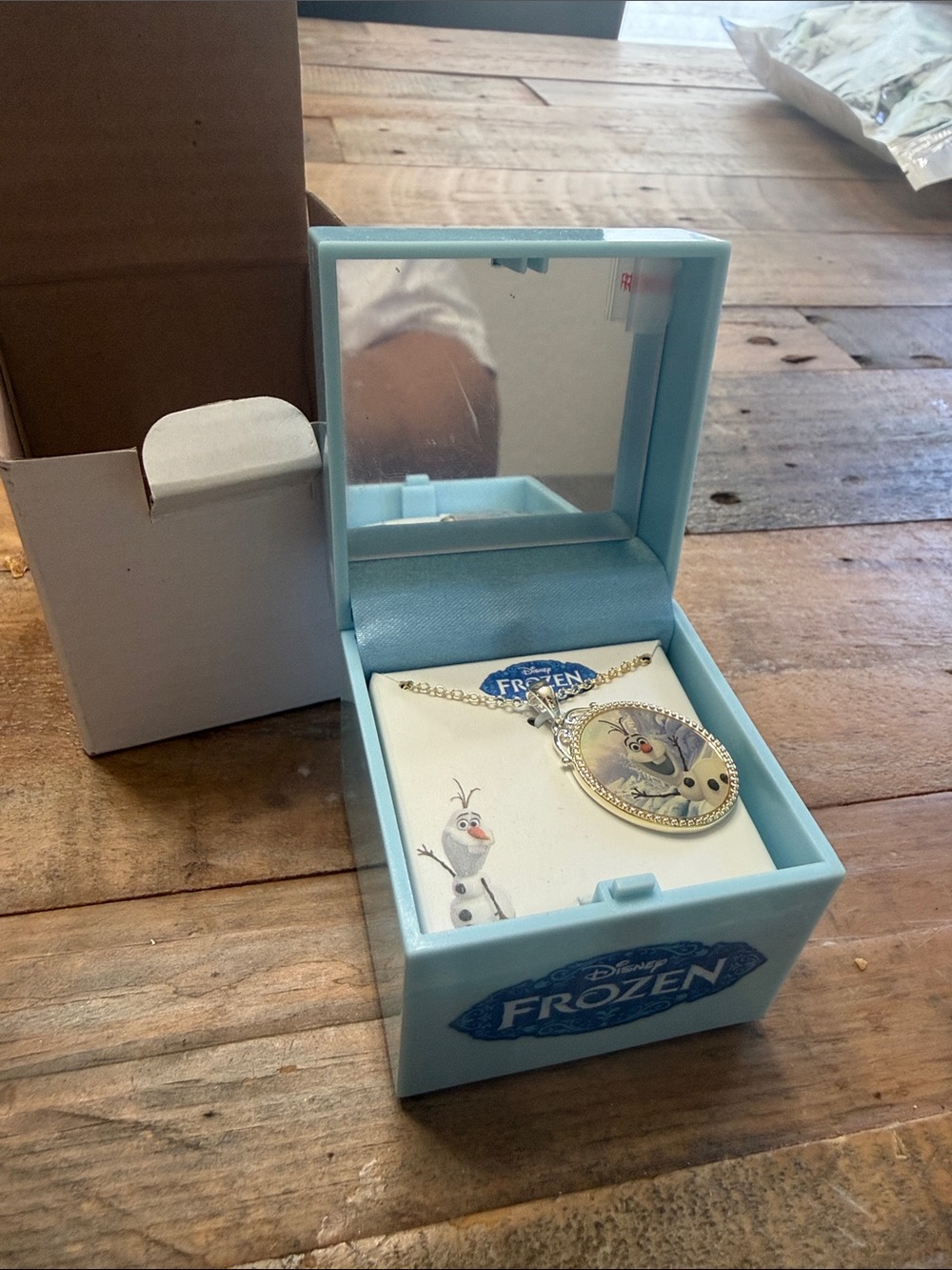 NWT Disney Frozen Olaf Gold-Tone Pendant Necklace